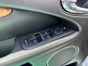 Jaguar X-Type 