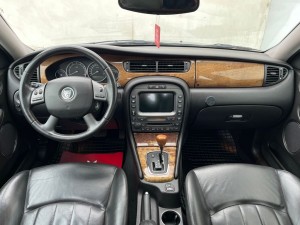Jaguar X-Type 