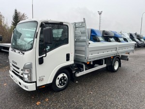 Isuzu M21 