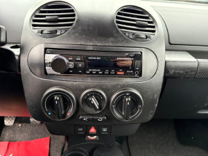 Volkswagen New Beetle 