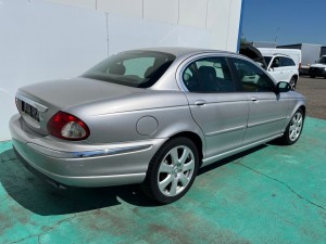 Jaguar X-Type 