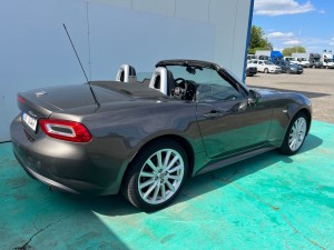 Fiat 124 Spider 